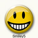 Button mit grinsendem Smiley