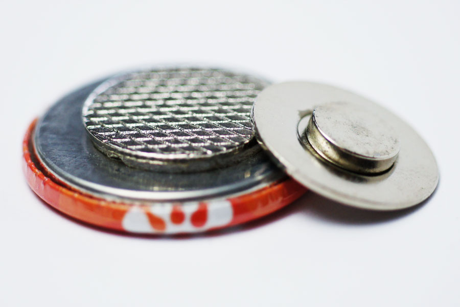 Buttons 32 mm mit Kleidungsmagnet / Textilmagnet – Bild 3