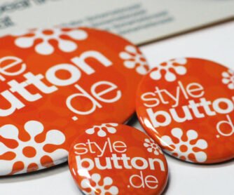 unser kleines Musterset mit Buttons ist kostenlos