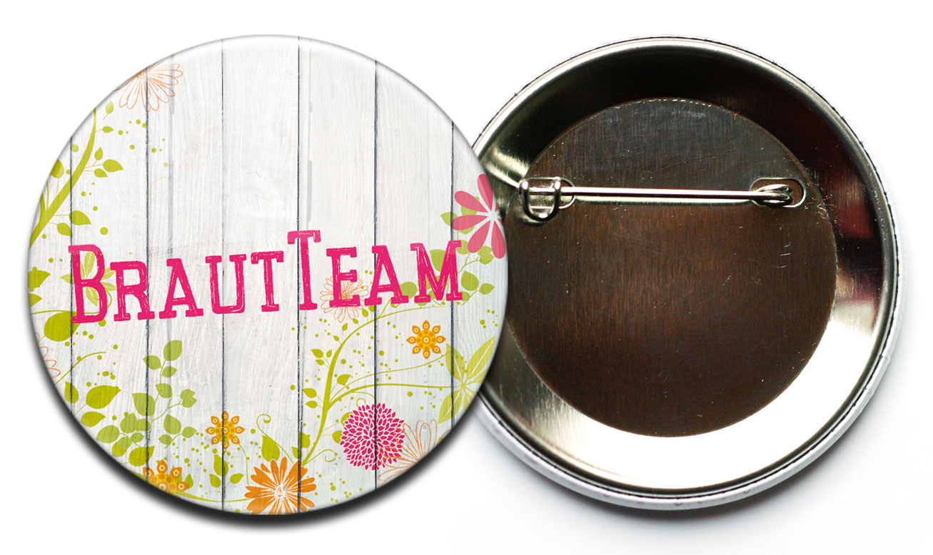 Junggesellin Button Mod. 29 mit Nadel