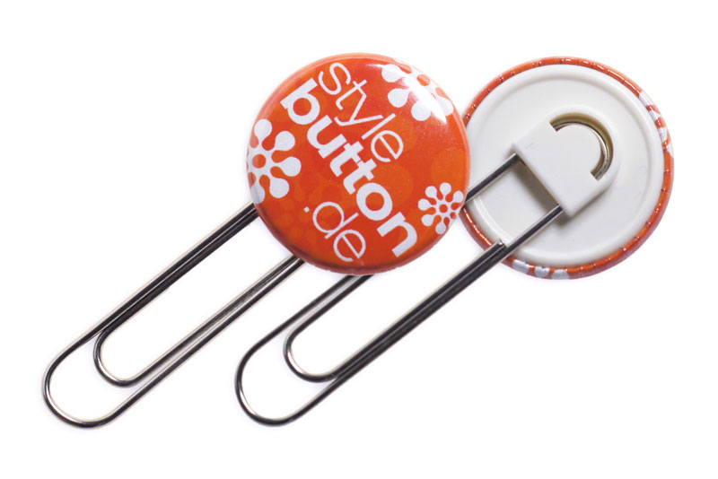 Button 25 mm mit Clip / Spangenclip / Büroklammer