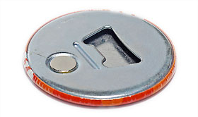 Flaschenoeffner mit Magnet