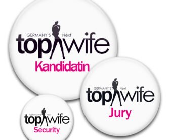 Germanys Next Topwife Buttons für den Junggesellinnenabschied im Stil von GNTM Topmodel