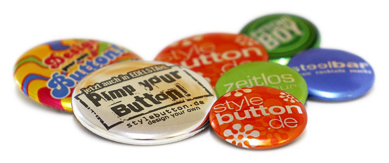 Beispiele für Buttons in Metallic 4/0 Druckqualität